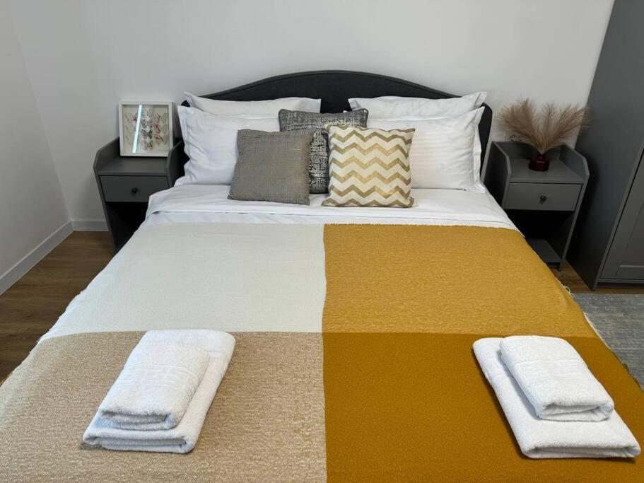 Sky Residence Airport Therme Otopeni 2 מראה חיצוני תמונה